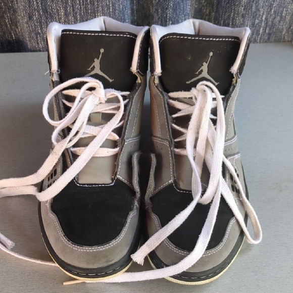 Air Jordan Gray and‎ Black Sneakers main image 7